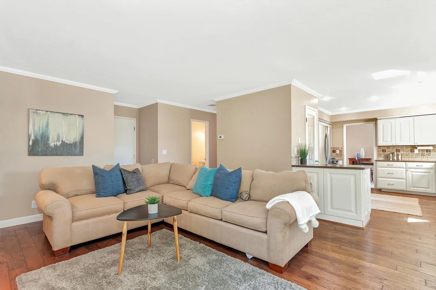 586 Primrose Ln Benicia CA-large-009-018-Family Room 2a b-1500x999-72dpi.jpg