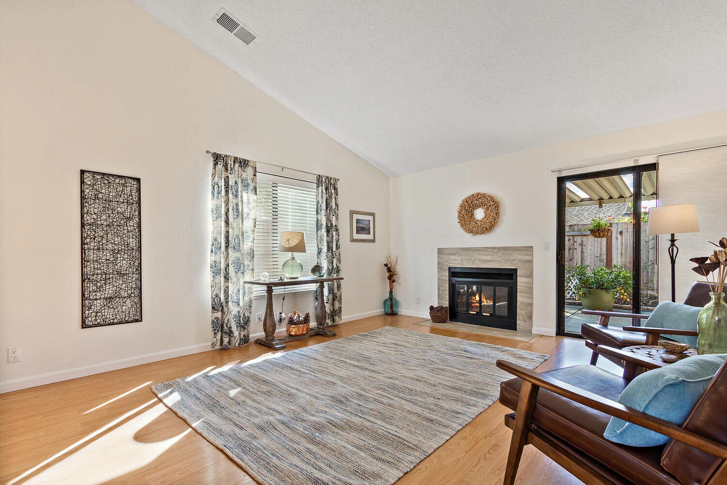 520 Buckeye Court Benicia CA-large-007-022-Buckeye 13-1500x1000-72dpi.jpg