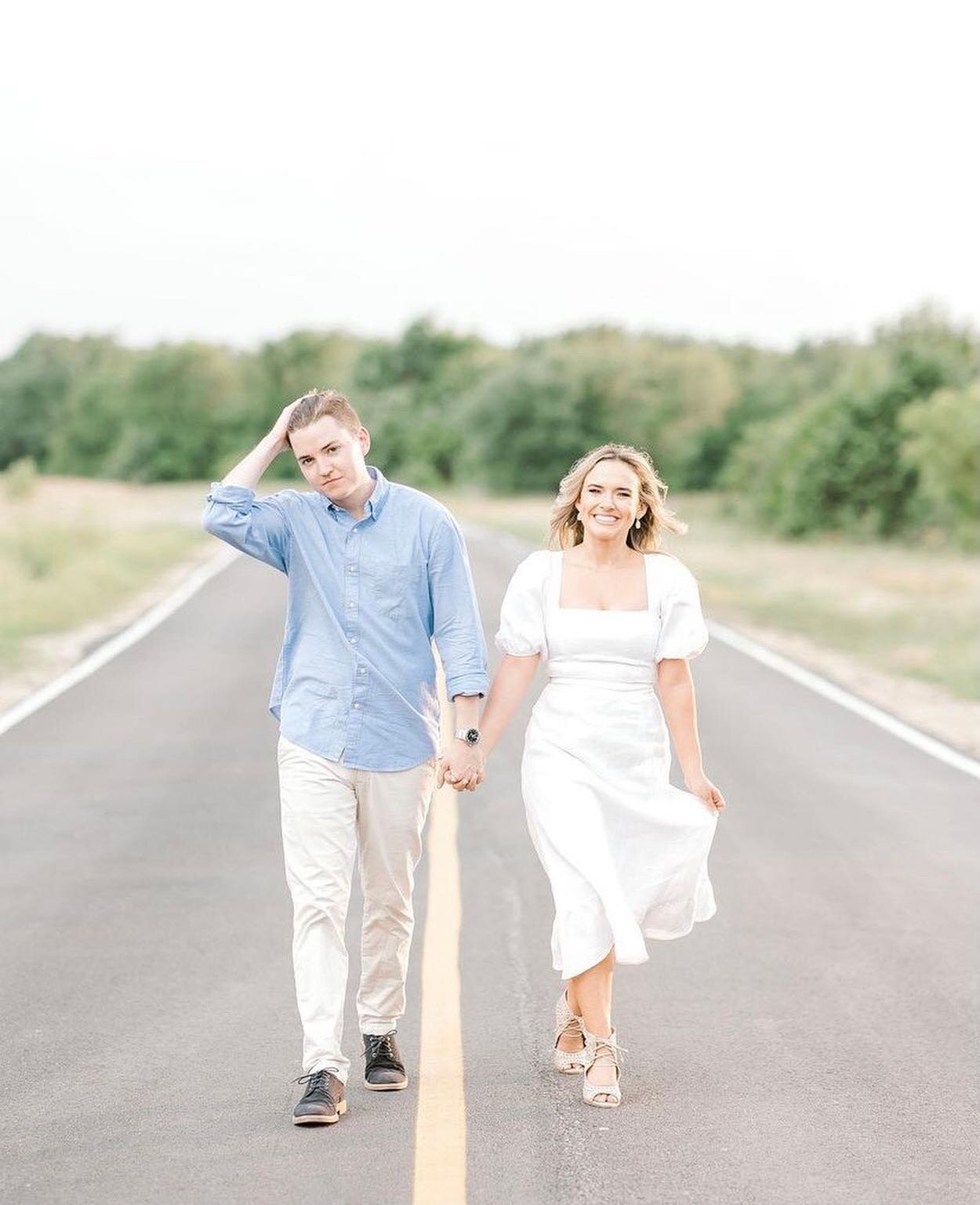 This engagement shoot 🤩🤩
⠀⠀⠀⠀⠀⠀⠀⠀⠀
@lorenmay
@hannahwayphoto

#engaged #txproposal #dallas #wedding #photoshoot #glam #hair #makeup #ido