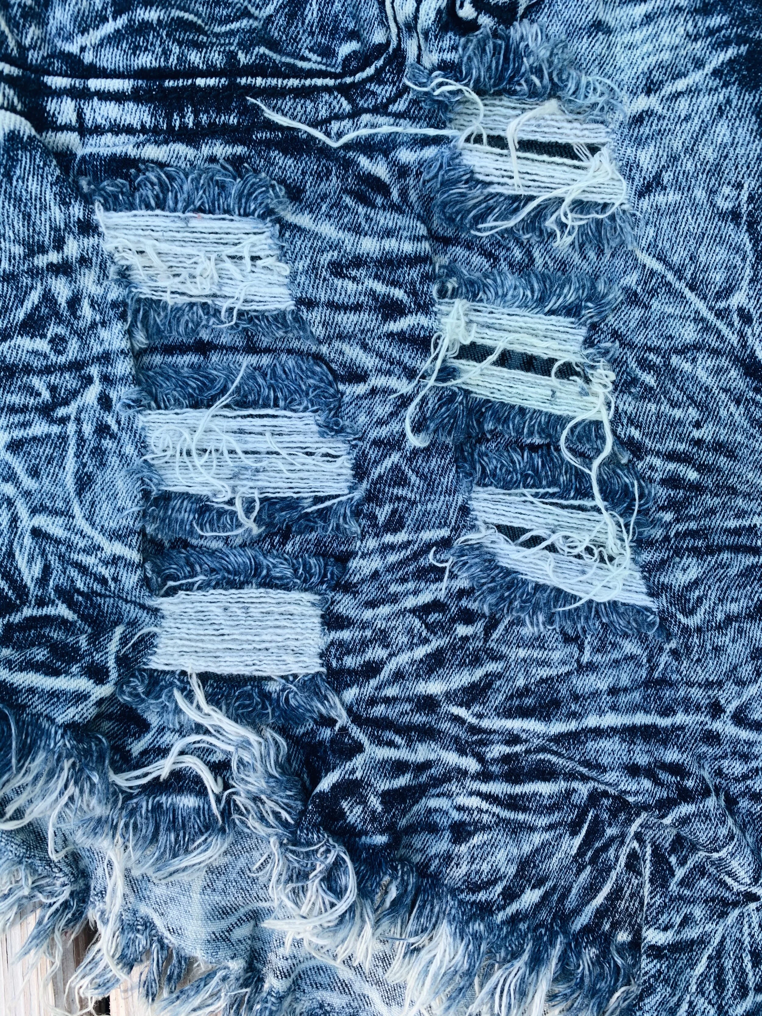 2993DD17-0D1A-4C0D-93B8-FE8C658CC2E4