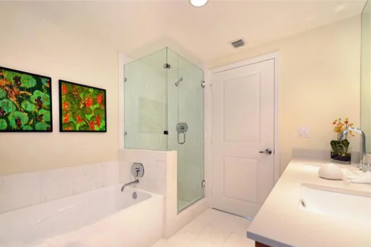 Bathroom2.jpg