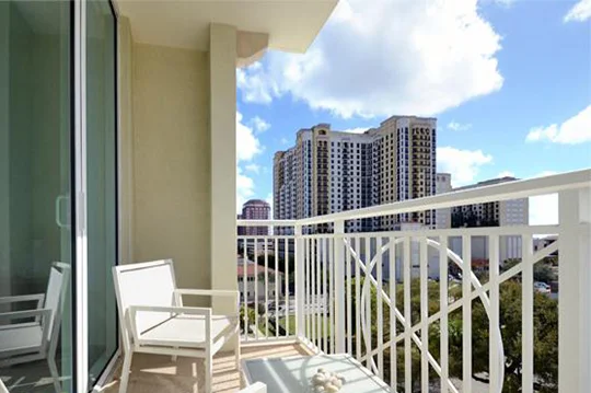 Patio2.jpg