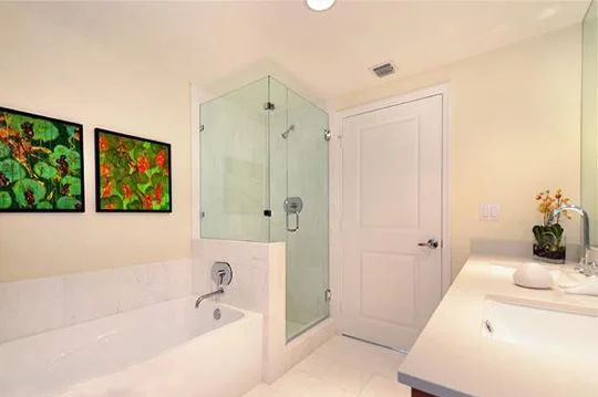 Bathroom2(1).jpg