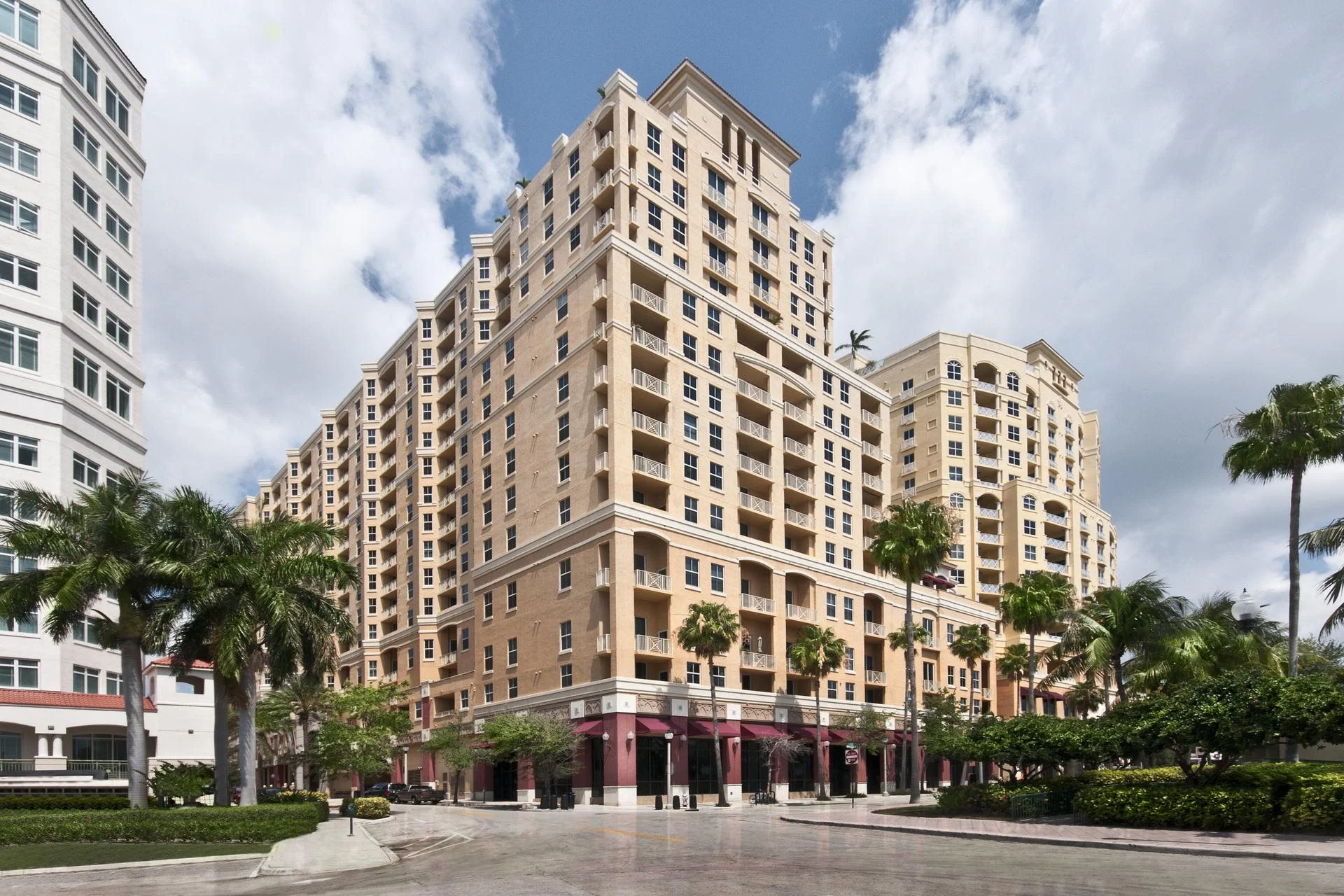 FL_WestPalmBeach_TheStrand_p0551531_newstrandweb(3)-Copy.jpg