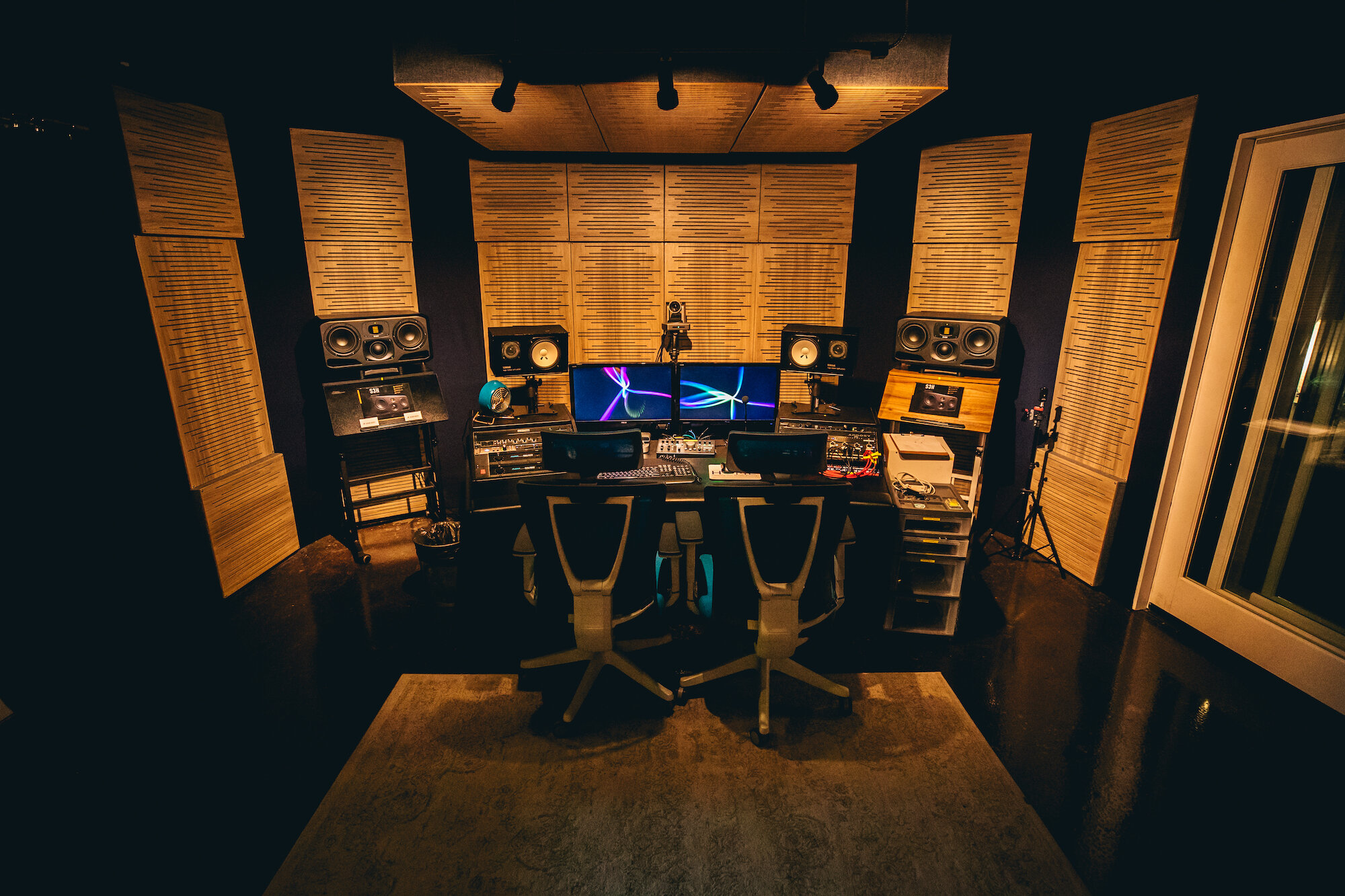 recording-studio-mixing-studio-desk-monitors-isolation-booth-music-producer...