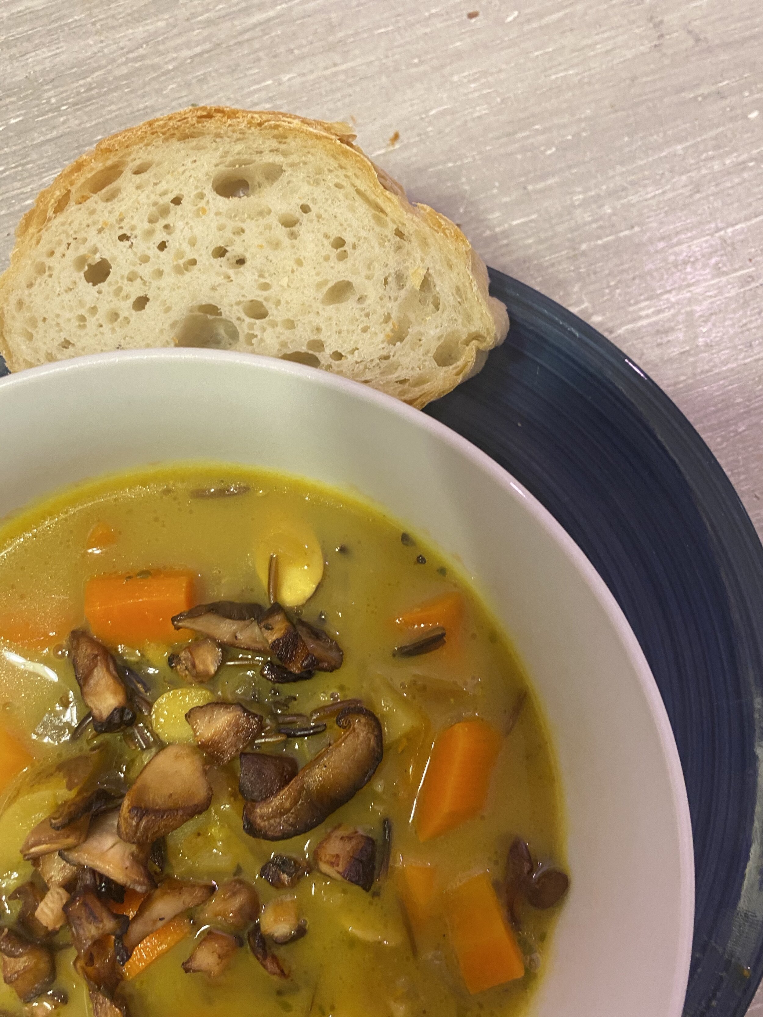 Vegan Creamy Curry Mushroom &amp; Wild Rice Soup 