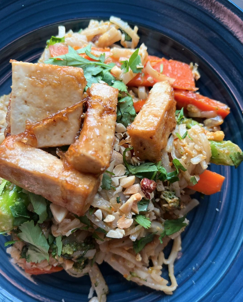 Vegan Pad Thai with Vegetables