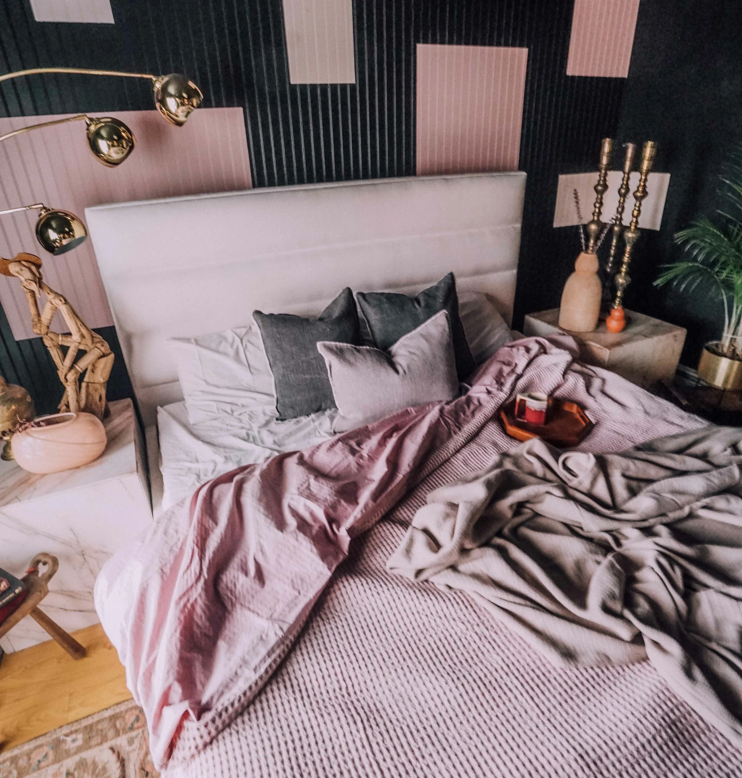 bedding essentials pillows