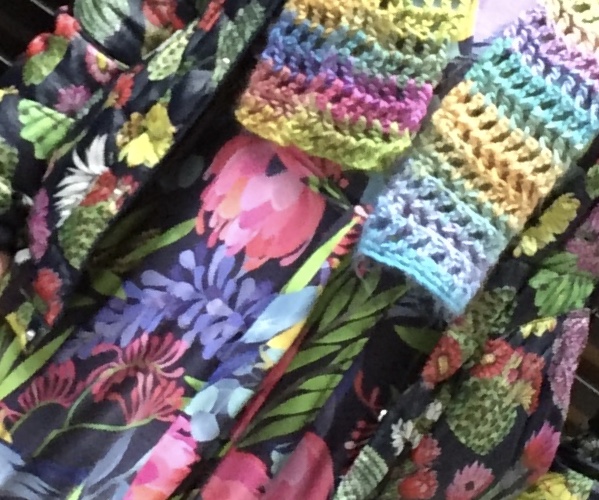 Combining prints really well requires finding commonality and adding a point of difference for a little jolt