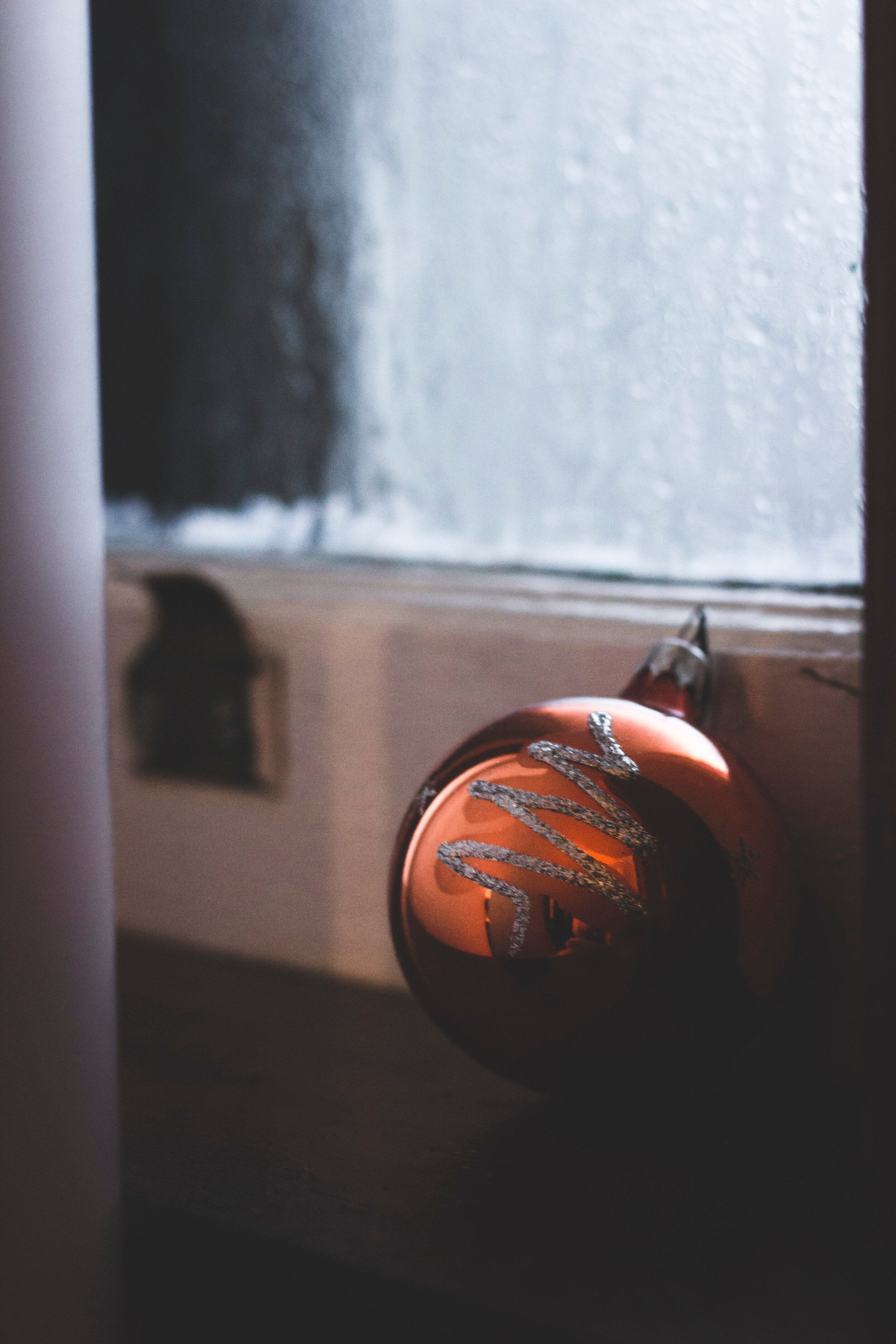 christmas-christmas-ornament-christmas-ornaments-fog-1714453.jpg
