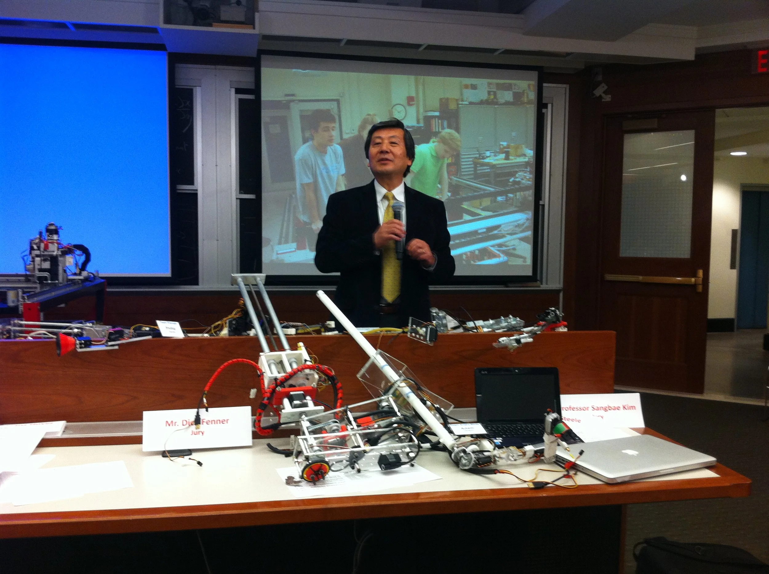  My design was chosen by the panel of robotics faculty at MIT to win the “Best Design Award” for the course 