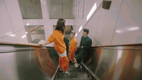 1_161111114259_1.gif