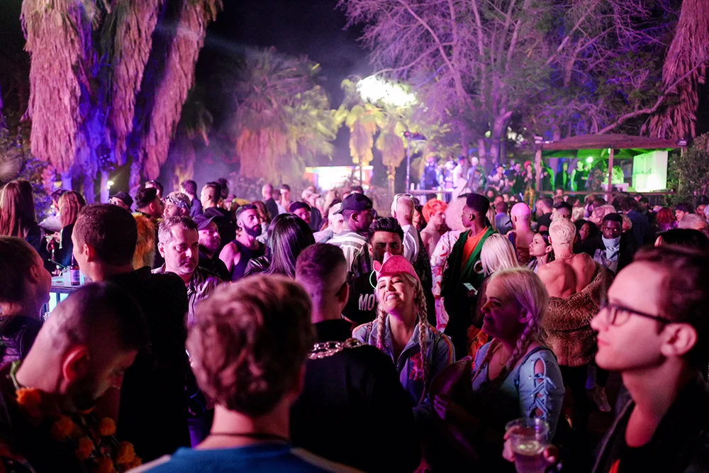 Cailli and Sam Beckerman found Jeremy Scott in the crowd.