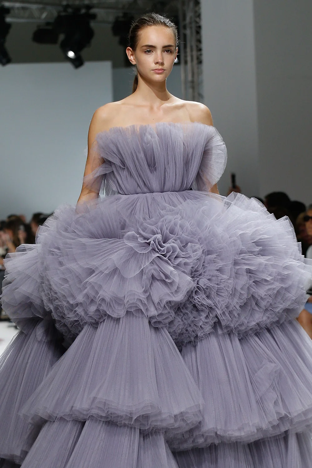 Giambattista Valli Fall 2016 Couture, @Alessandro Garofalo
