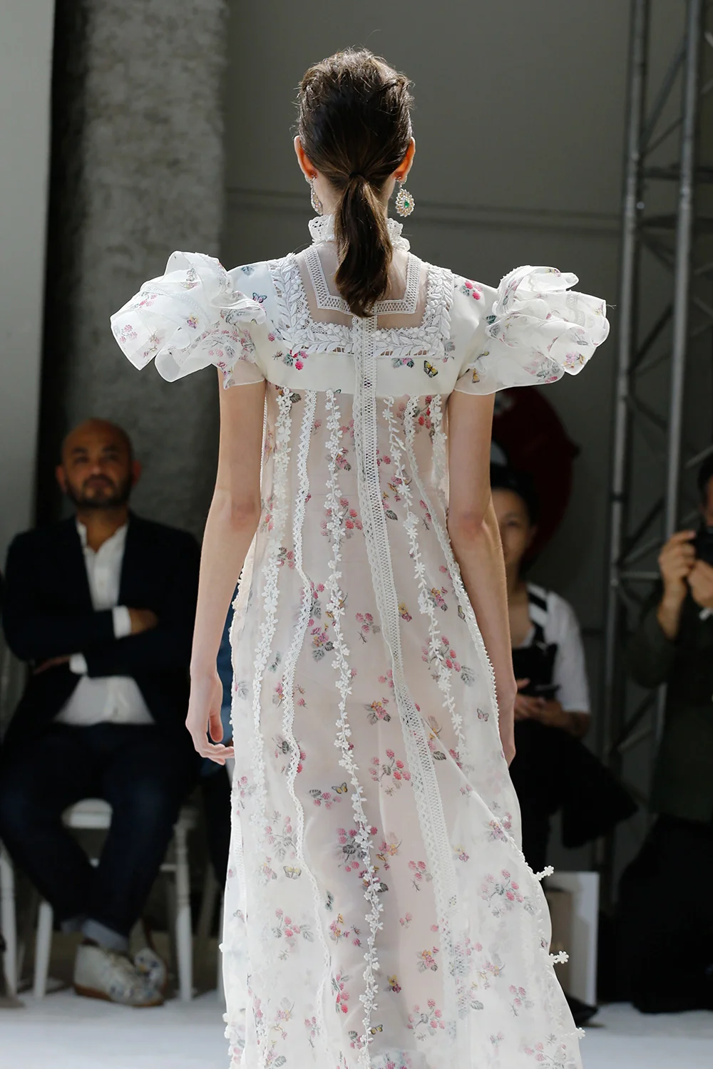 Giambattista Valli Fall 2016 Couture, @Alessandro Garofalo