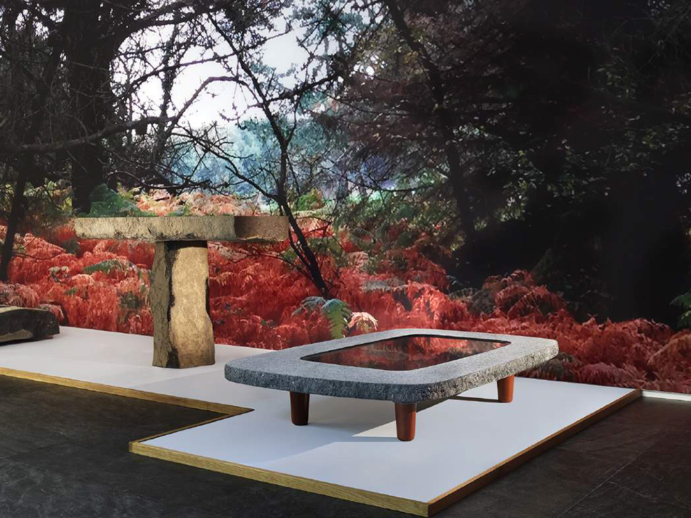 Choï Byung-Hoon (1952), AFTERIMAGE 015-437, 2015 Table made of black granite, ipe wood legs / W. 59 x D. 40 x H. 10 in. Choï Byung-Hoon (1952), AFTERIMAGE 015-446, 2015 Console made of basalt / W. 87 x D. 31.5 x H. 9.8 in. © Marie Clérin / Laffanour Galerie Downtown, Paris