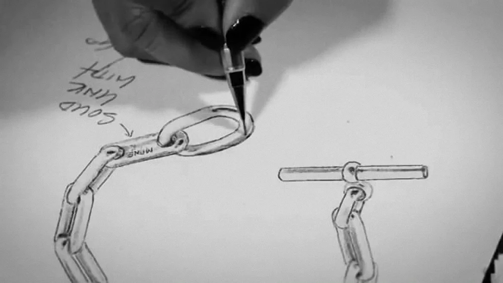 Stills from MENĒ video 