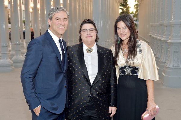 LACMA CEO and Wallis Annenberg Director Michael Govan, wearing Gucci; honoree Catherine Opie, wearing Gucci; and Katherine Ross, wearing Gucci, attend 2018 LACMA Art + Film Gala honoring Catherine Opie and Guillermo del Toro presented by Gucci at LACMA on November 3, 2018 in Los Angeles, California. (Photo by Stefanie Keenan/Getty Images for LACMA)