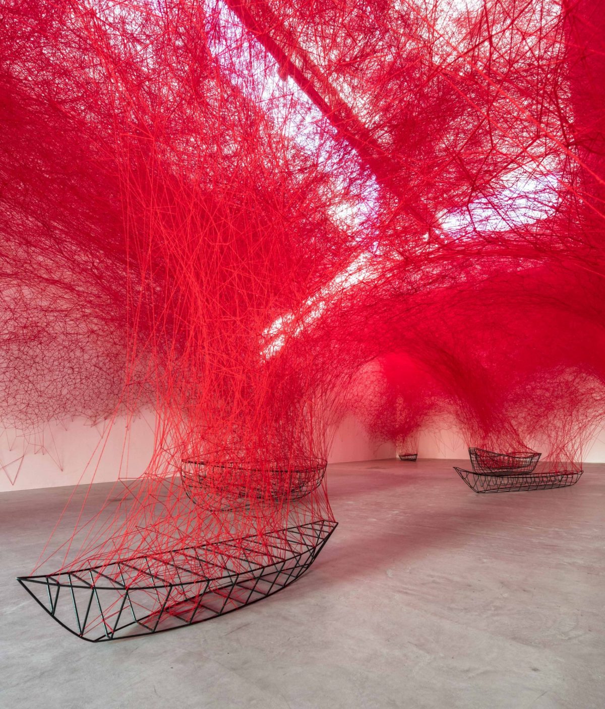 2016 Metal frame, red wool Installation view: Uncertain Journey, Blain | Southern, Berlin, 2016 Photo: Christian Glaeser