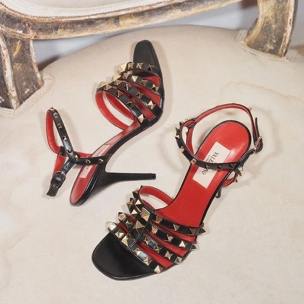 Summer of Studs: Valentino Garavani Reimagines Warm-Weather Footwear with Iconic Rockstud Craftsmanship