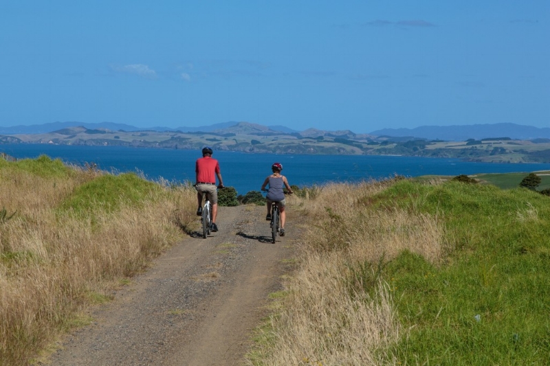 Kauri Cliffs cycling.jpg