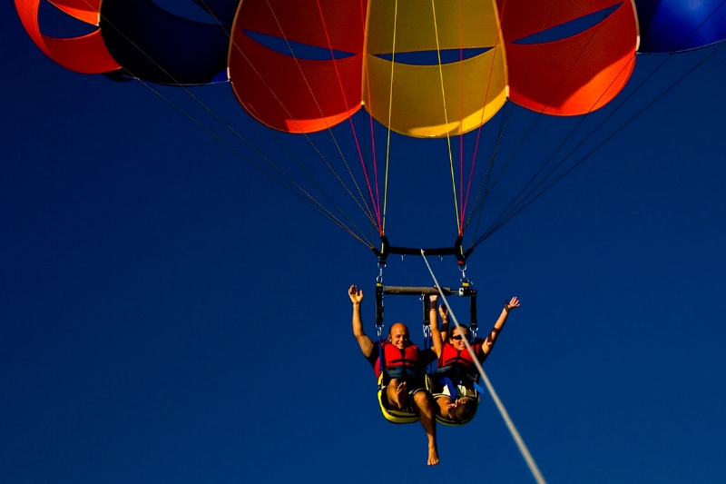 EN - parasailing.jpg