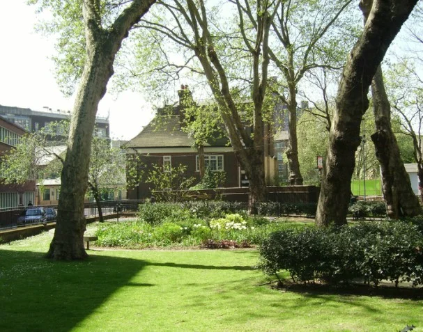 christchurchgarden3.jpg