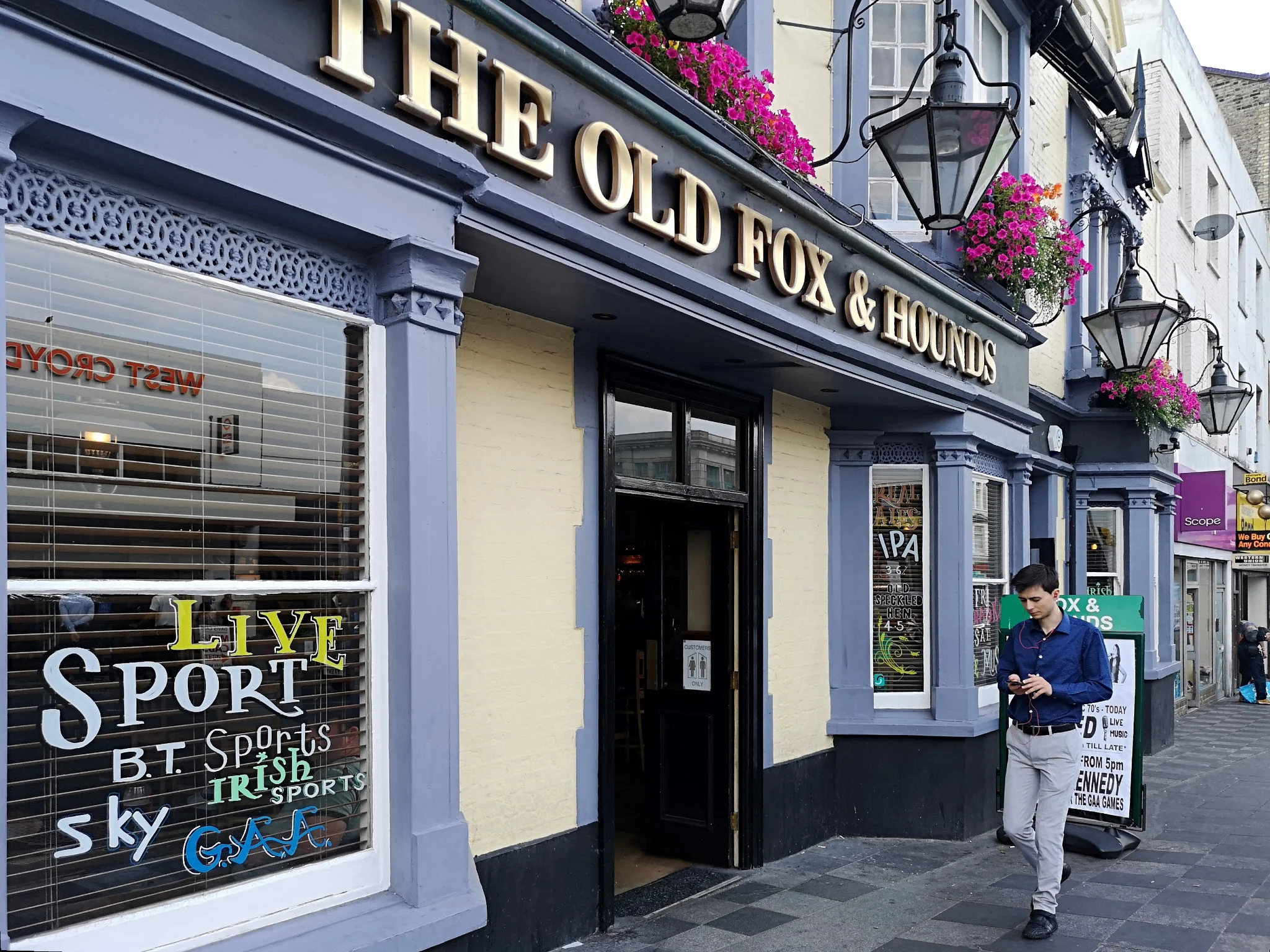 The Old Fox & Hounds, West Croydon, photographer by Graham Land 21st July, 2018
