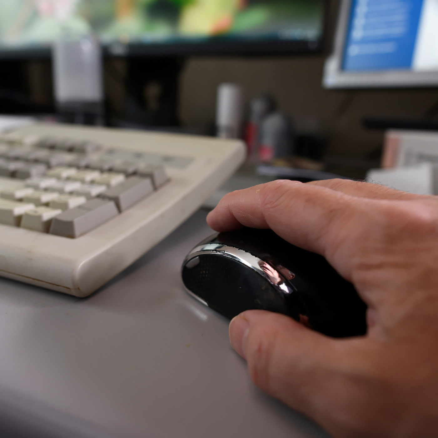 Mouse-thin image 2_6727_Ps_1x1_sRGB.jpg