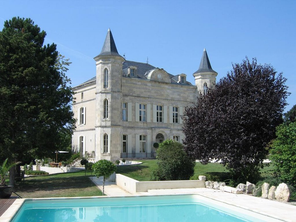 Agen chateau 1024x768ish.JPG