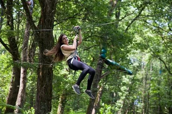 Tree climbing park and nature leisure activities in the heart of Lot-et-Garonne