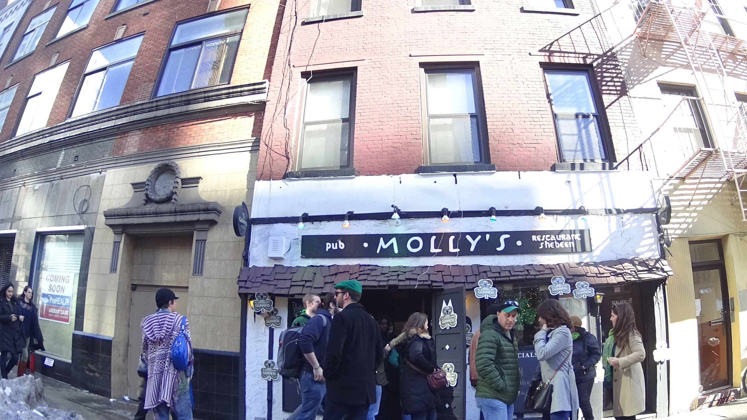 2017 Irish St Paddy’s Pub Crawl New York City