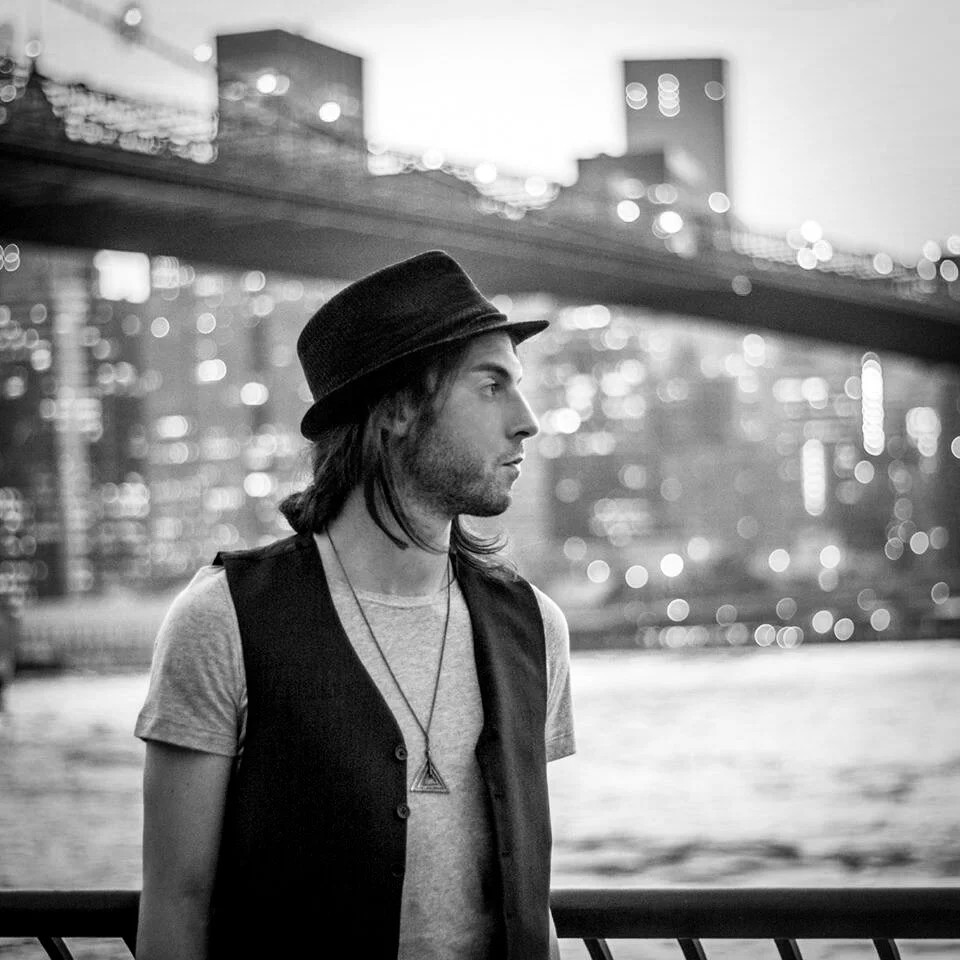 THE CREATIVE PROCESS OF A VISUAL POET