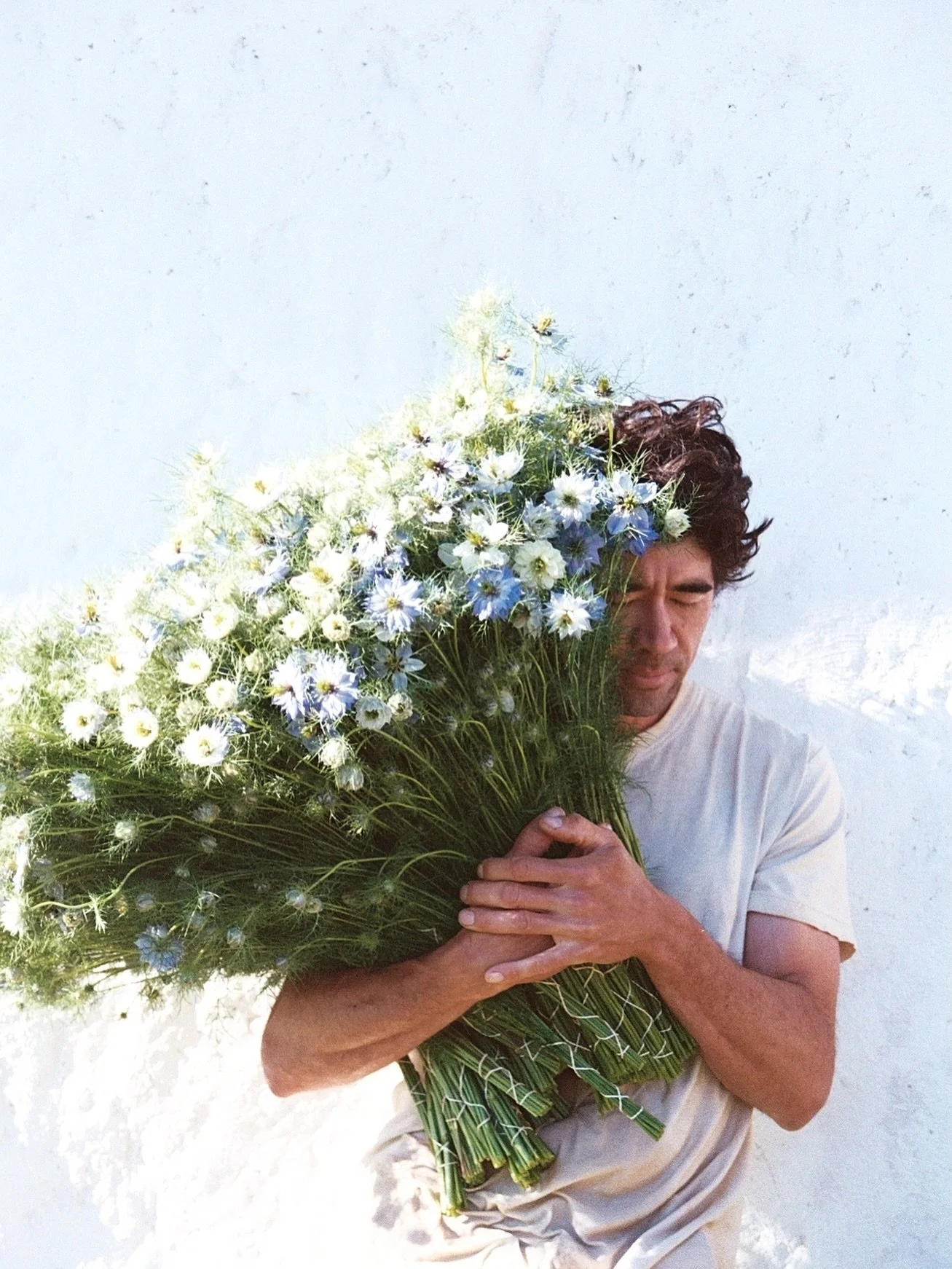 It is gemini season after all. The most aromatic, nettle burned, quick to laugh, quicker to obscenity, bluest month of all. 

I love nigella. I love it for its duality. Equal parts angelic and demonic, sincere and illusive, composed and unraveling. I