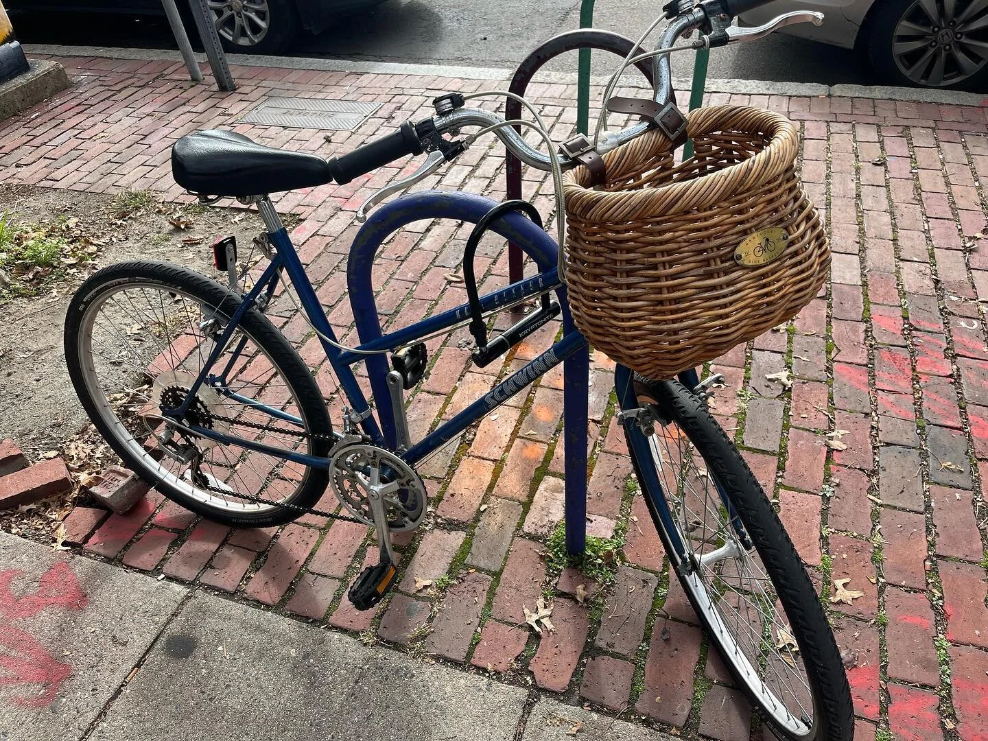 It hit me as I biked to the shop that after five-and-a-half years, this might be my final ride to 763 Mass Ave. Of course I will be there quite a bit next week as I continue to clear it out, but those visits will most likely require vehicles (and a s