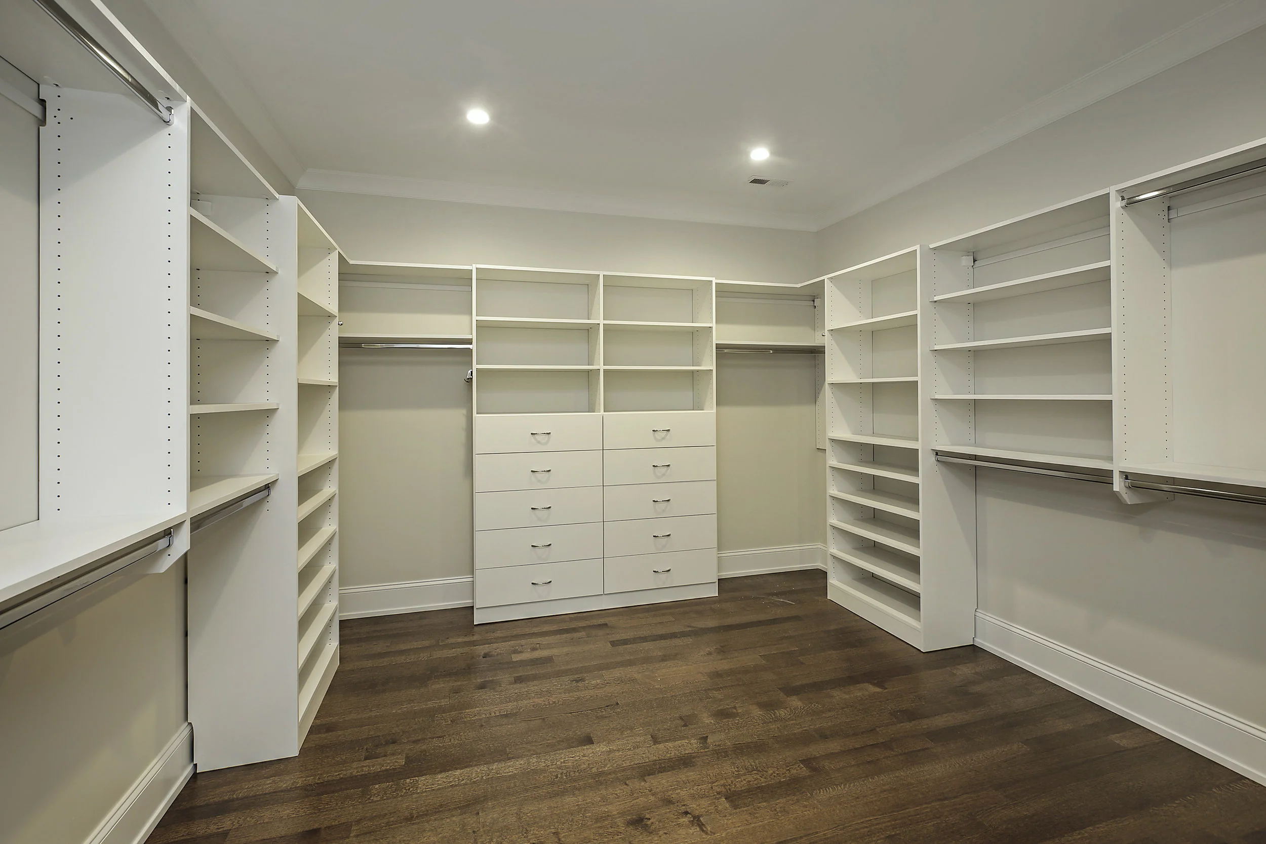 12_2222prairie_closet.jpg