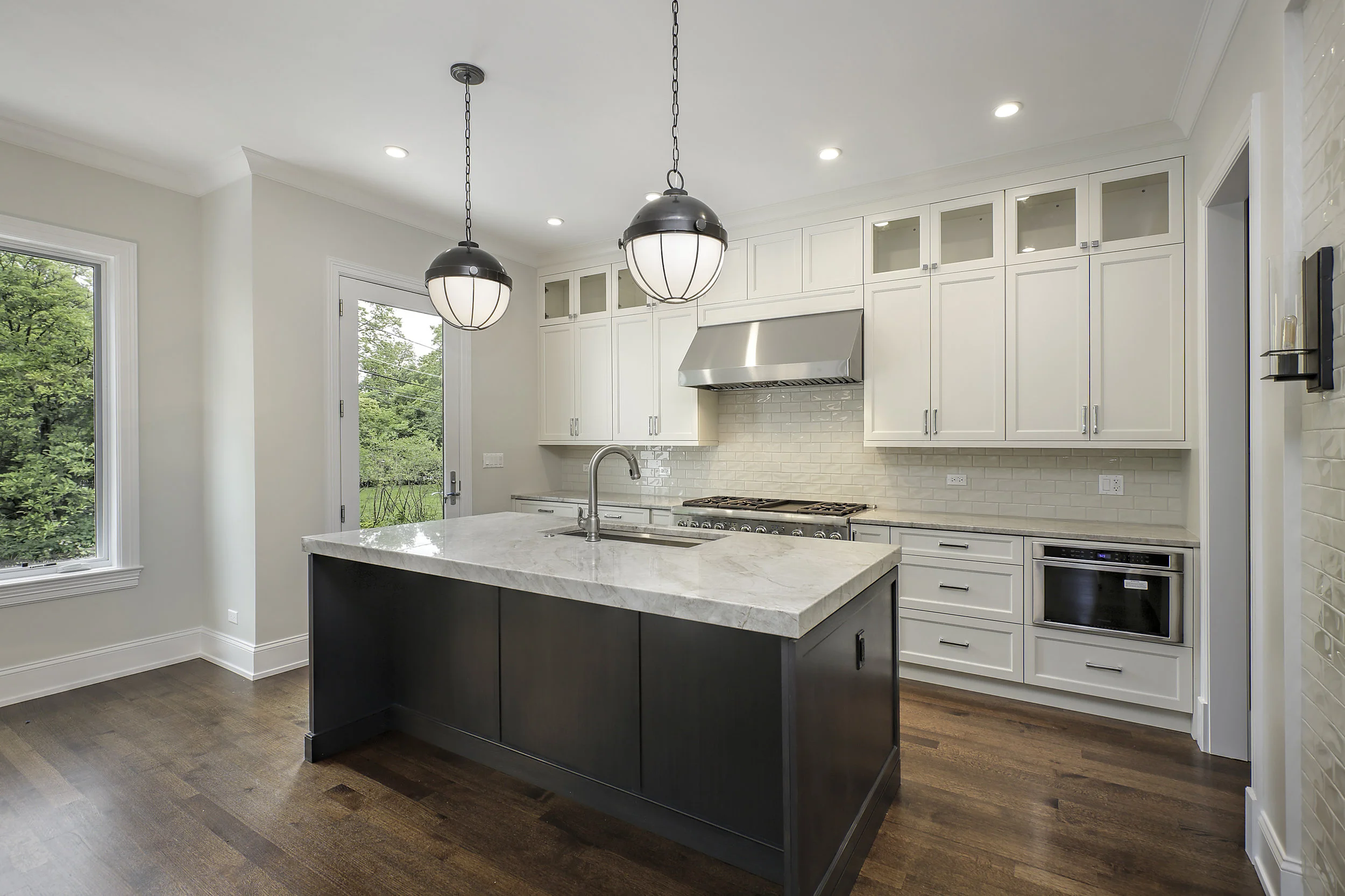 2_2222prairie_kitchen1.jpg