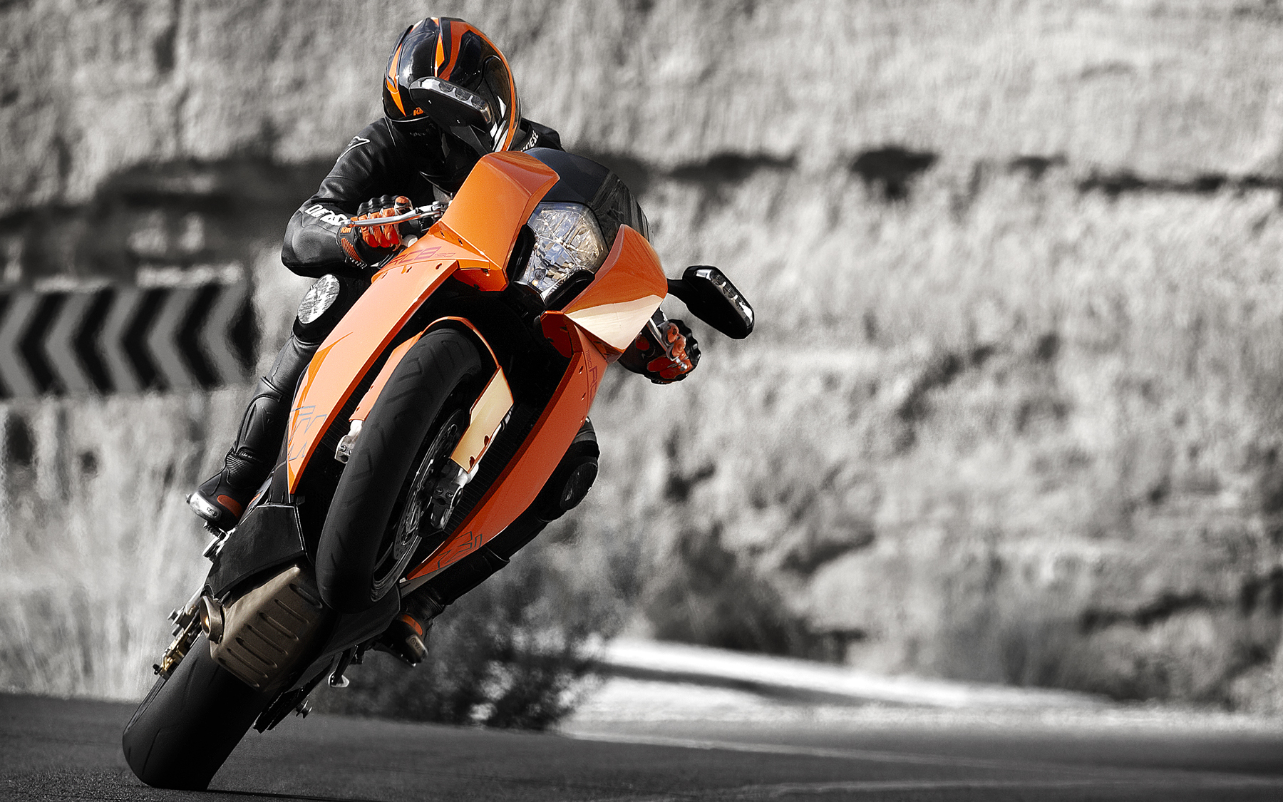 KTM_RC8_RED4297_2.jpg