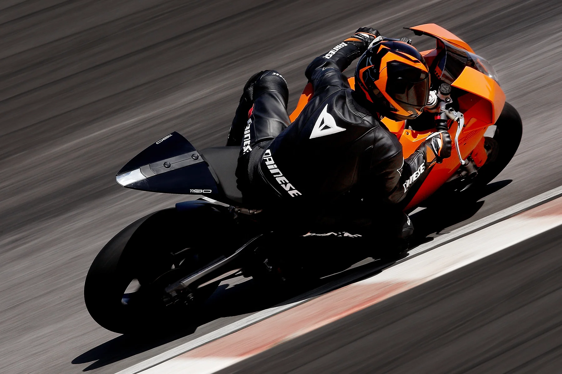 KTM_RC8_RED6140.jpg