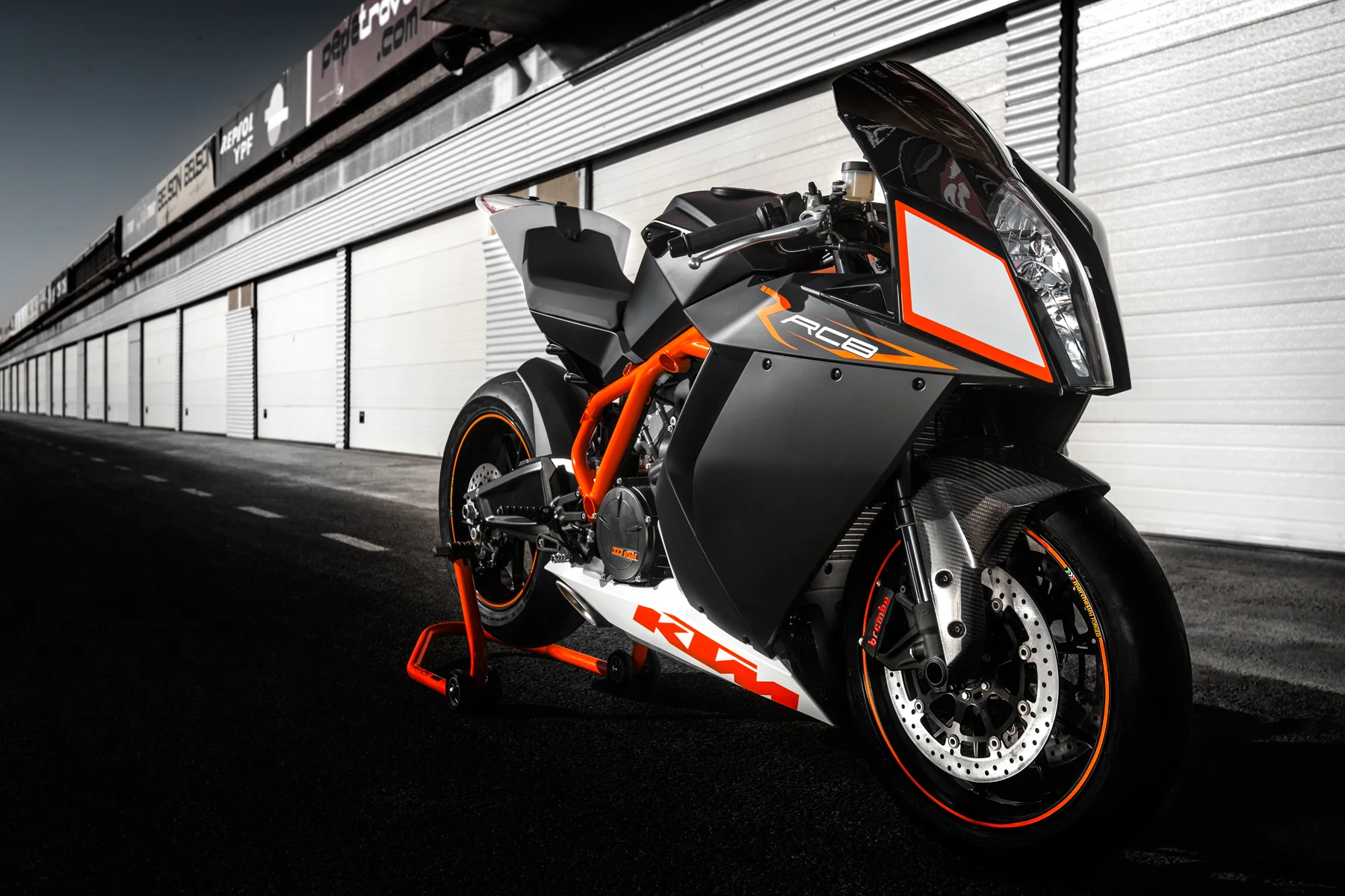 KTM_RC8R_V2_RED2515.jpg