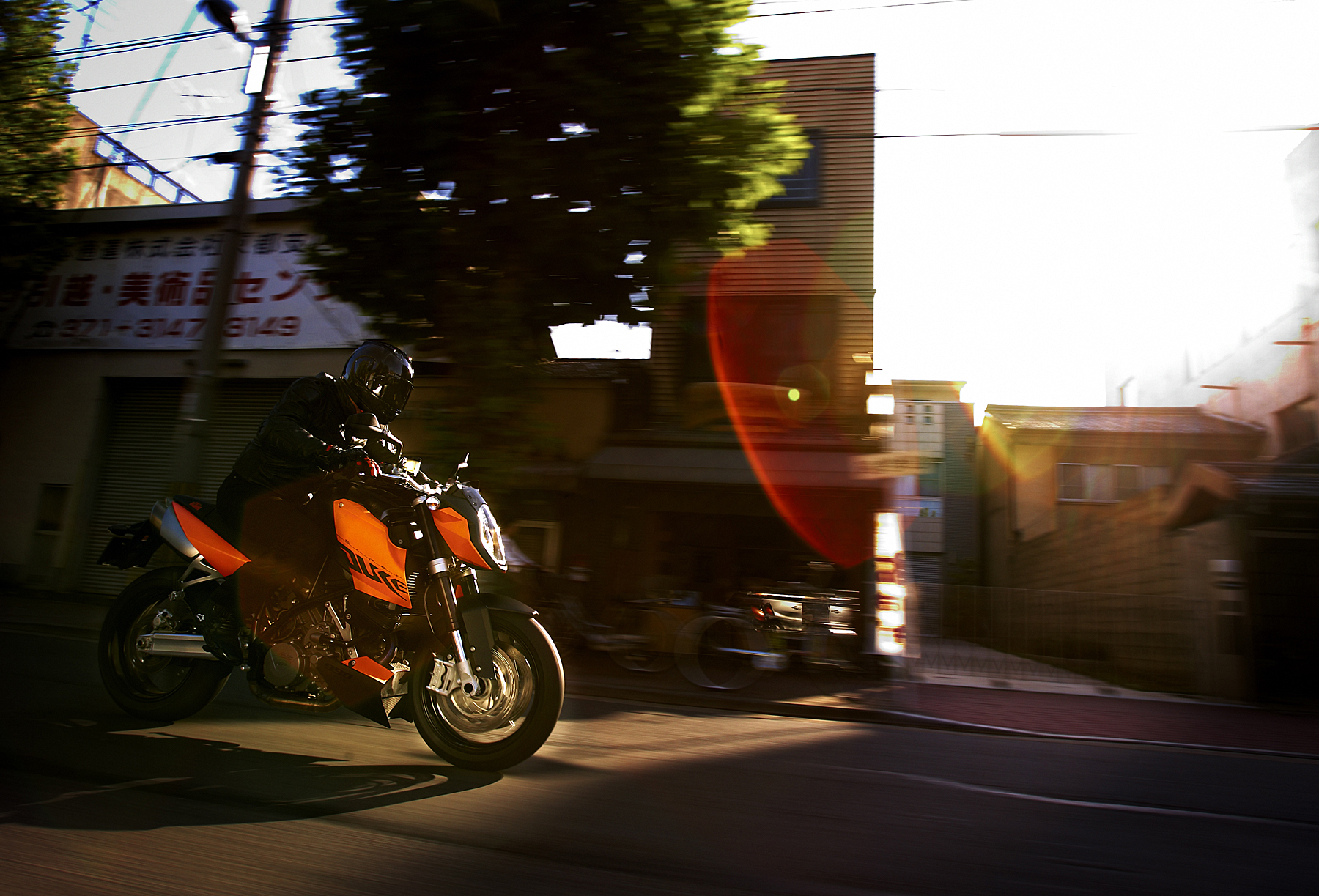 KTM_SuperDuke_Japan_KyotoREDI3013.jpg