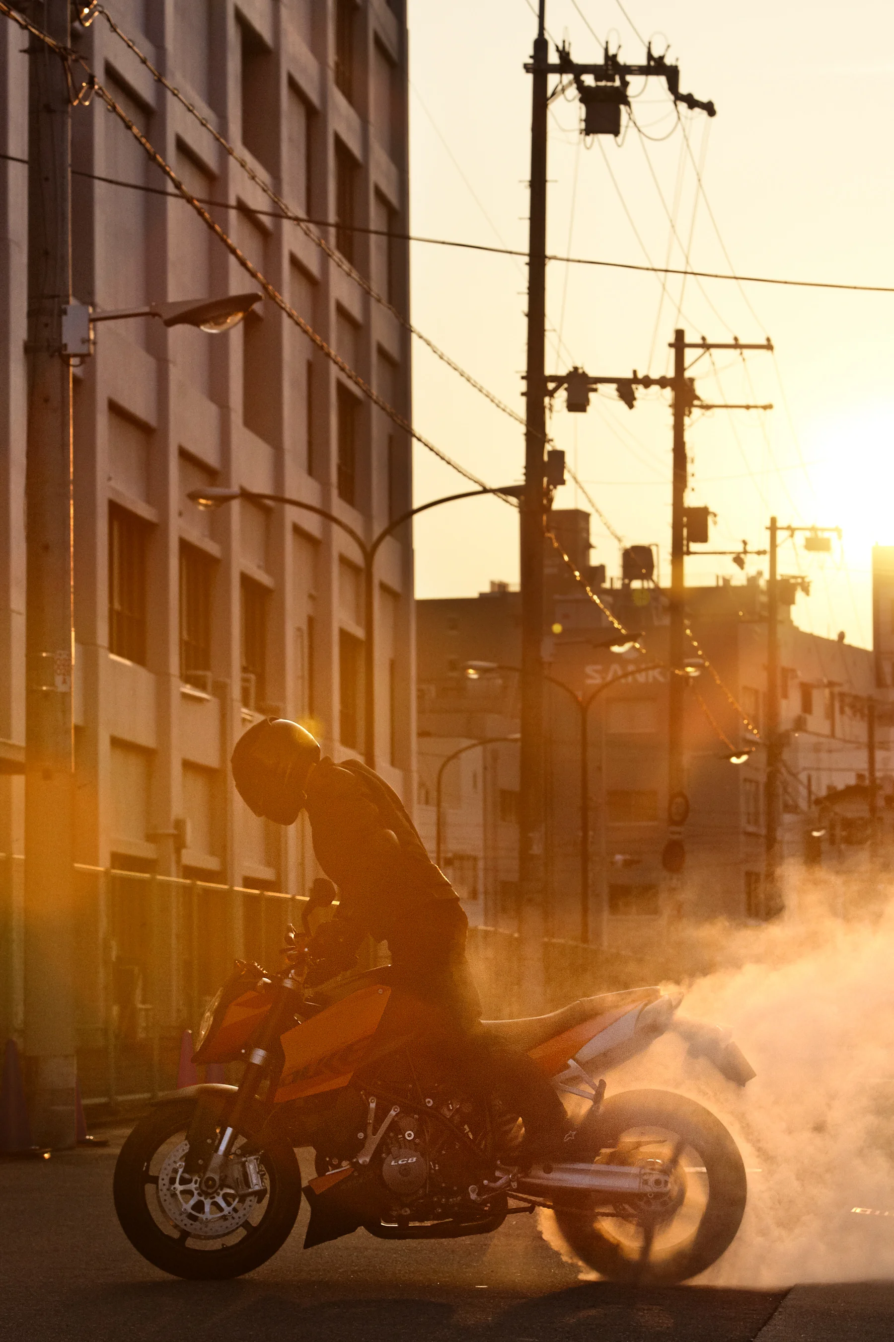 KTM_SuperDuke_Japan_Osaka_REDI5590_1.jpg