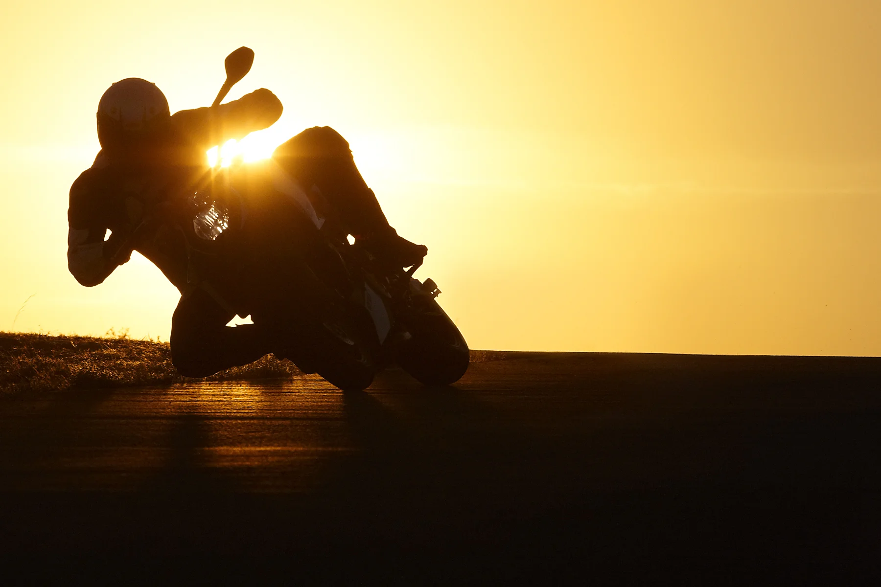 KTM_SuperDuke-R_RED2422.jpg