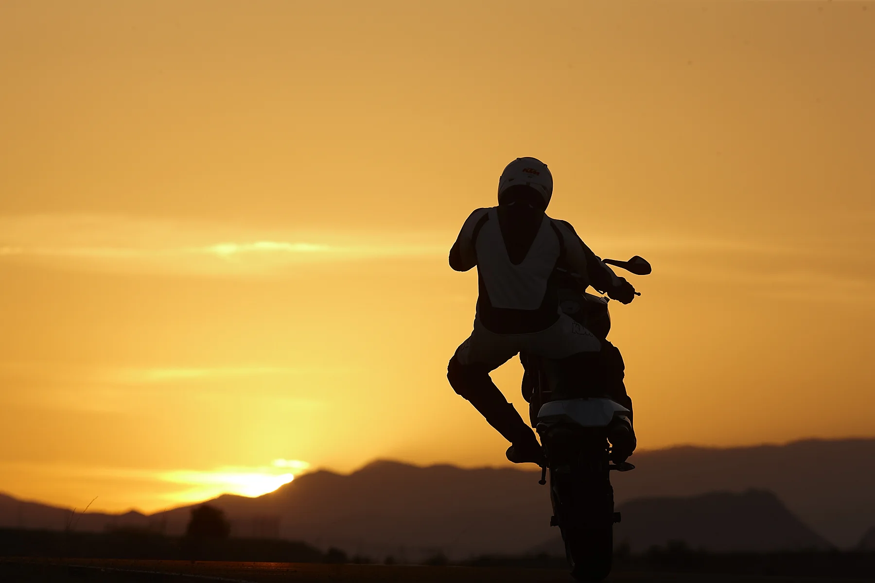 KTM_SuperDuke-R_RED2488.jpg