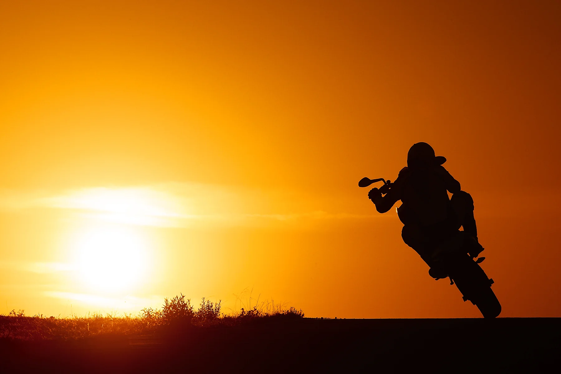 KTM_SuperDuke-R_RED2439.jpg