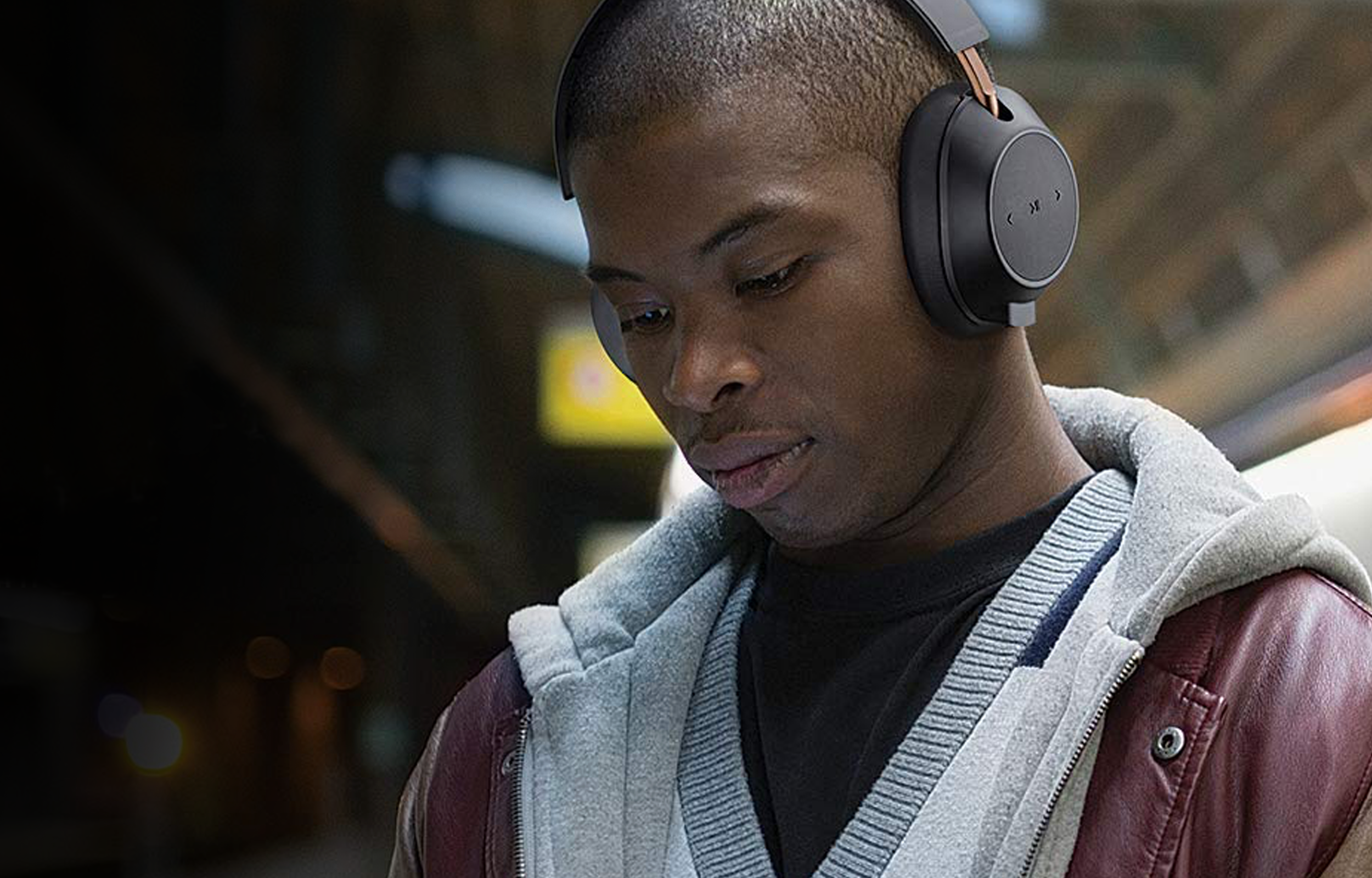 BBGO800 man in subway.png