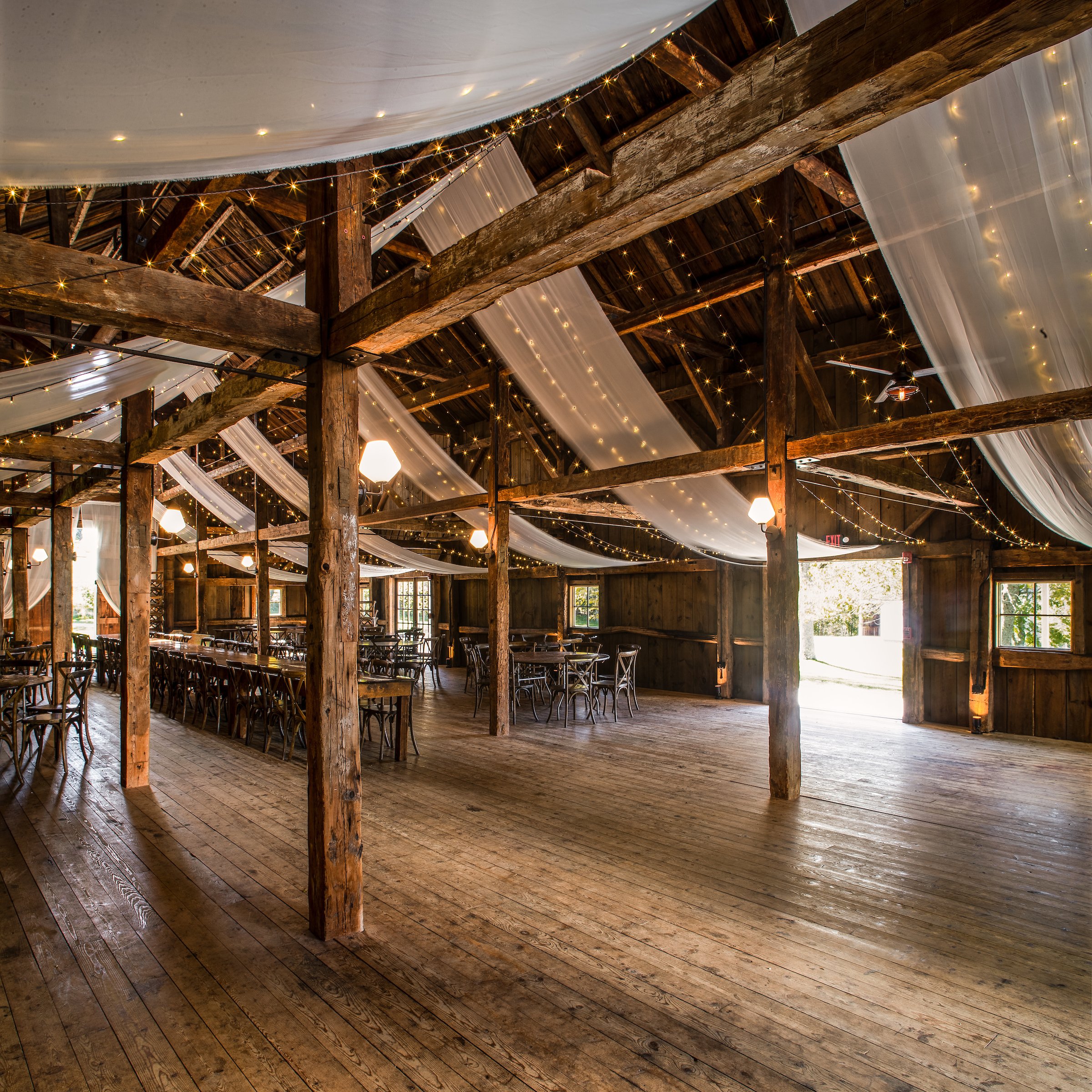 Barn_interior.jpg