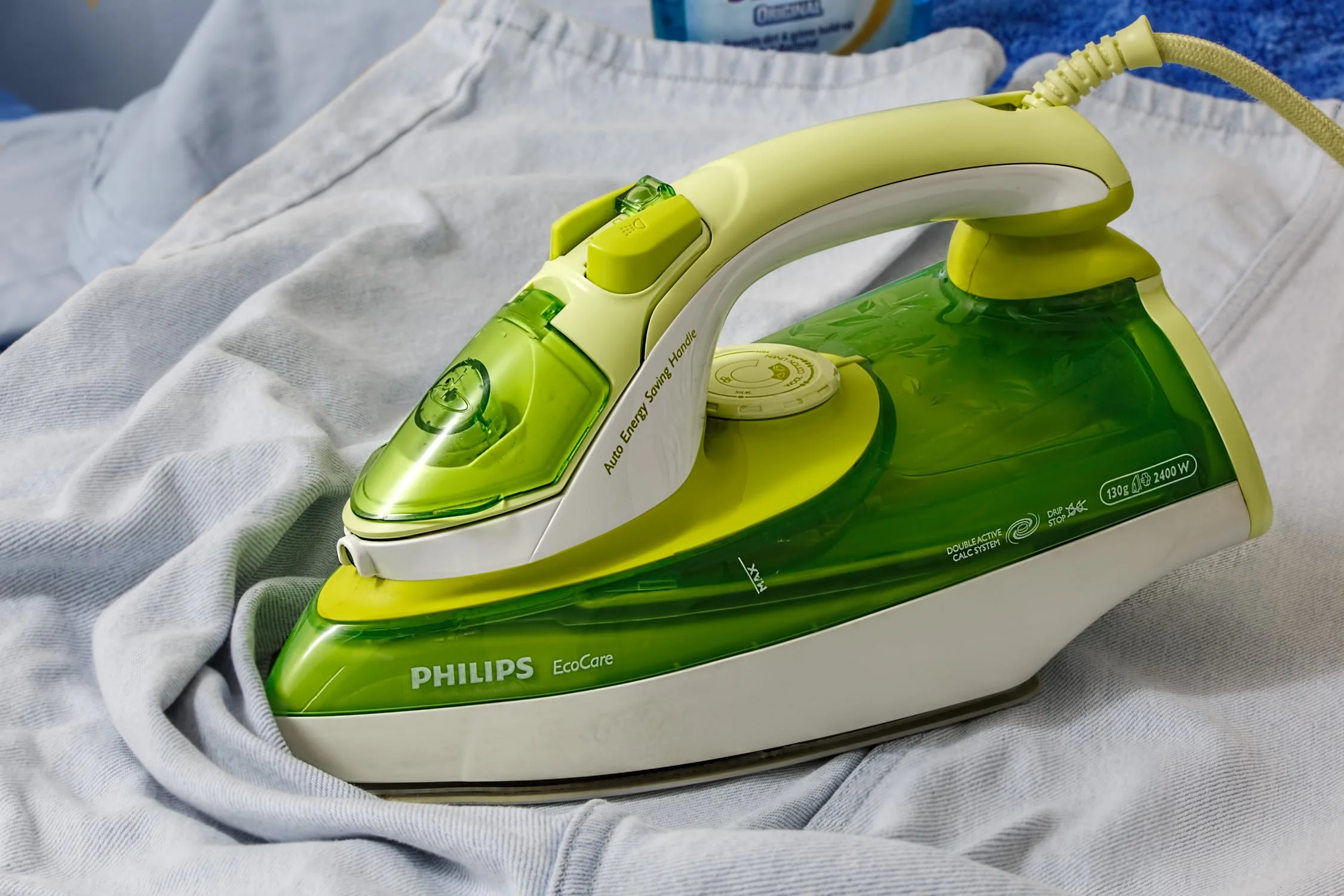 ironing-iron-press-clothing-53422.jpeg