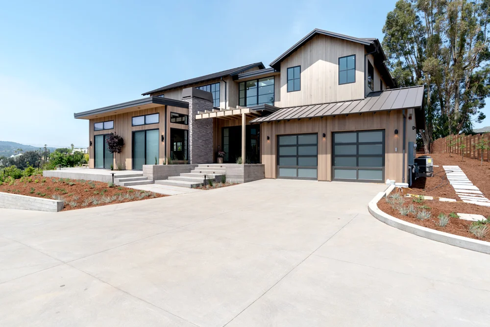 RL-Exterior-1.jpg