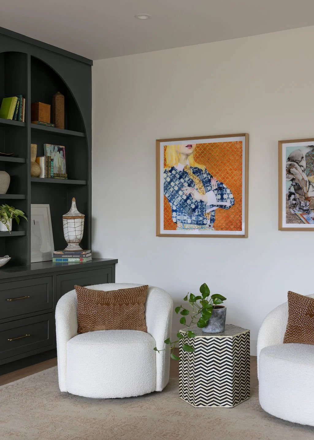 29. Family Room.jpg